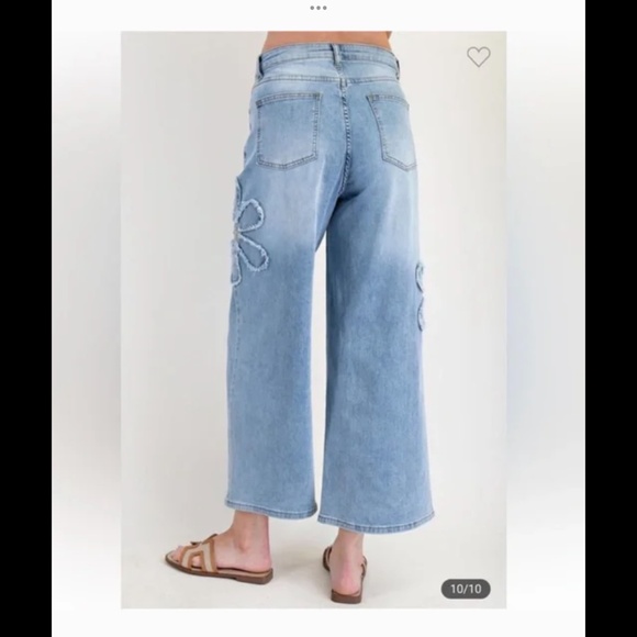 NEW Easel Flower Patch Mineral Washed Jeans Size Medium - Picture 3 of 11